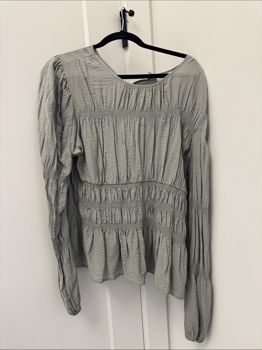 Light Gray Gathered Long-Sleeve Women's Top